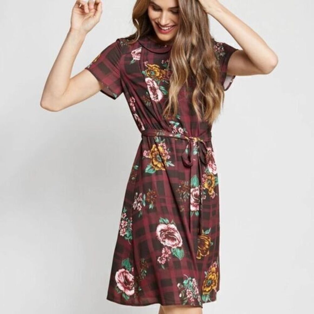 MODCLOTH Joyfully Poised Collared Dress in Print MEDIUM